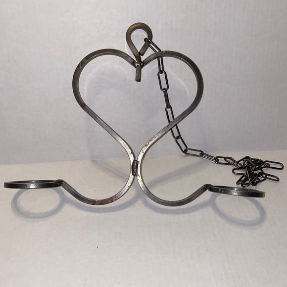 Vintage Rustic Farmhouse Hanging Wrought Iron Heart Shape Candle or Plant Holder - Picture 3 of 12